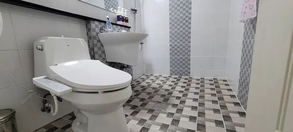 Oda (Ondol (One Room))