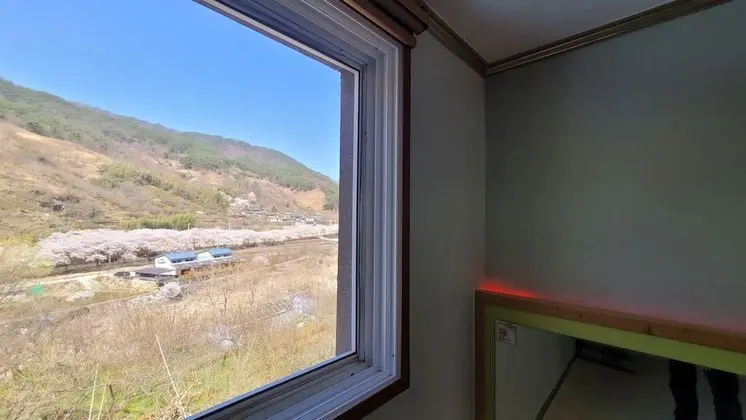 Oda (Ondol (One Room))