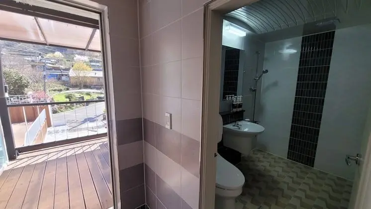 Oda (Ondol (One Room))