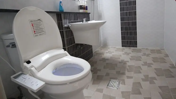 Oda (Ondol (One Room))