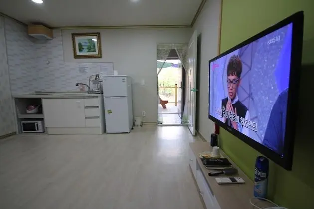 Oda (Ondol (One Room))