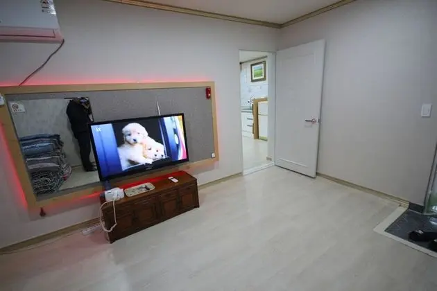 Oda (Ondol (Two Rooms))