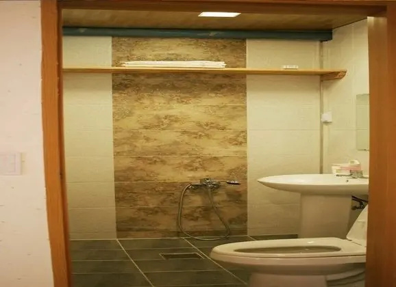 Traditional Stüdyo (Gukhwa 1)