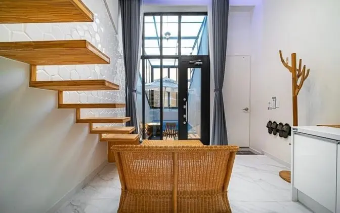 Oda (Ara (Individual indoor pool Unshared )