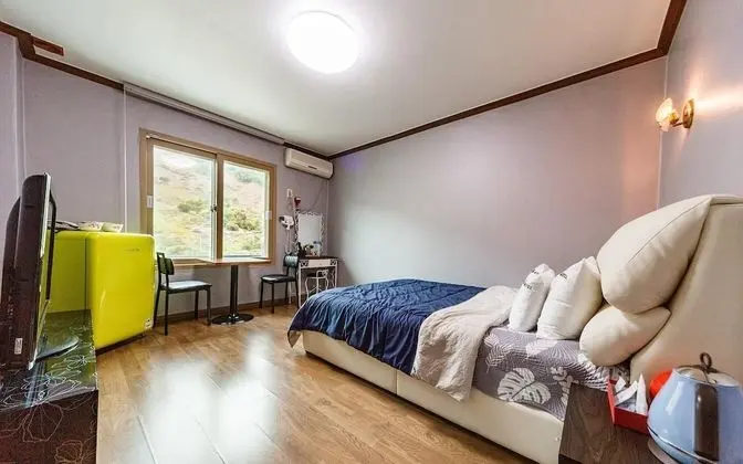 Oda (Bedroom (Seomjingang River View 65-in)