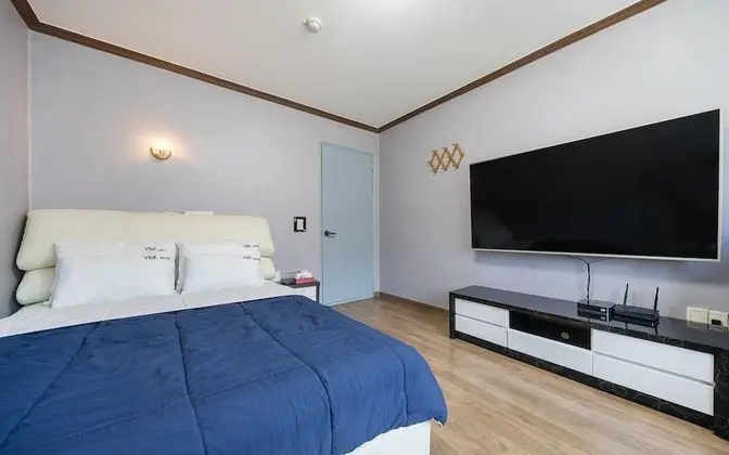 Oda (Bedroom (Seomjingang River View 65-in)