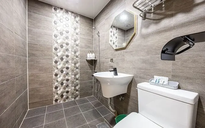 Oda (Bedroom (Seomjingang River View 65-in)