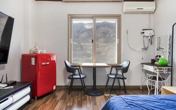 Oda (Bedroom (Seomjingang River View Batht)