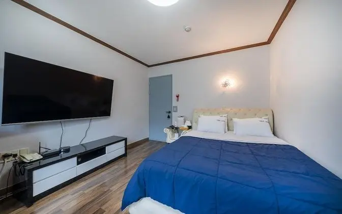 Oda (Bedroom (Seomjingang River View Batht)