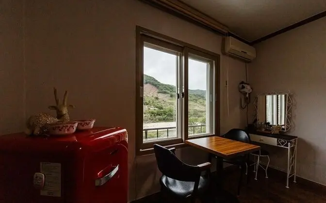 Oda (Bedroom (Seomjingang River View Batht)