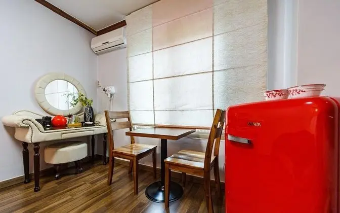 Oda (Bedroom (Seomjingang River View Batht)