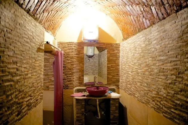 Basic İki Ayrı Yataklı Oda, Ortak Banyo