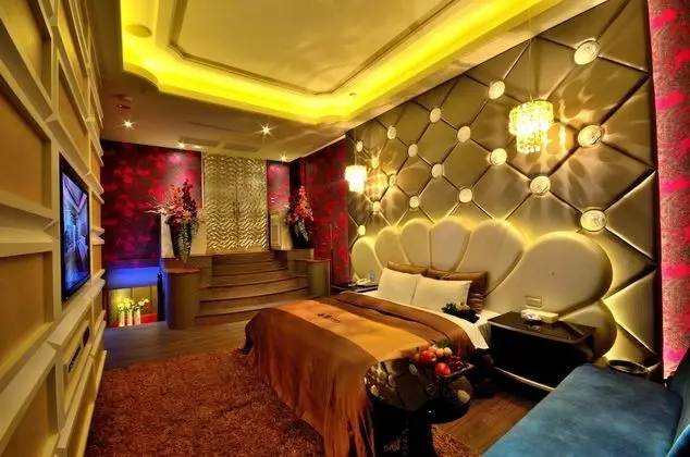 Romantic Tek Büyük Yataklı Oda
