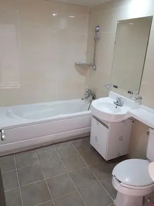 Tek Büyük Yataklı Oda (B)