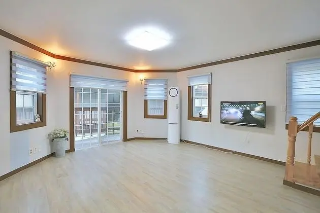 Oda, Ek Bina (Mercury: Whole House)