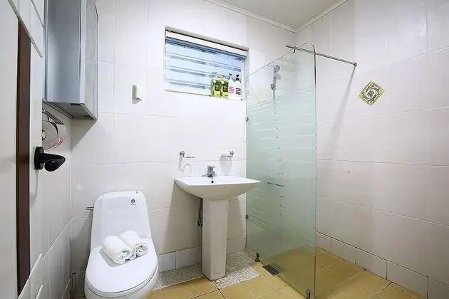 Oda, Ek Bina (Mercury: Whole House)