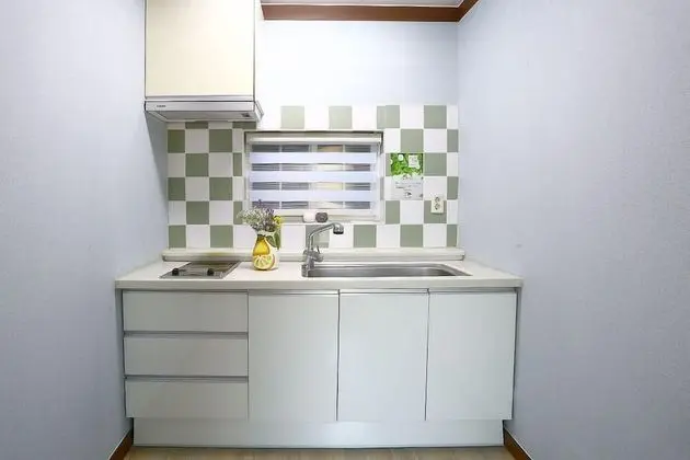 Oda, Ek Bina (Mercury: Whole House)