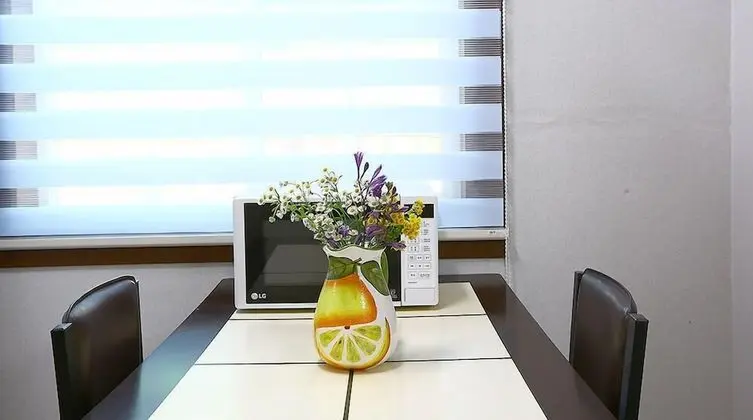 Oda, Ek Bina (Mercury: Whole House)