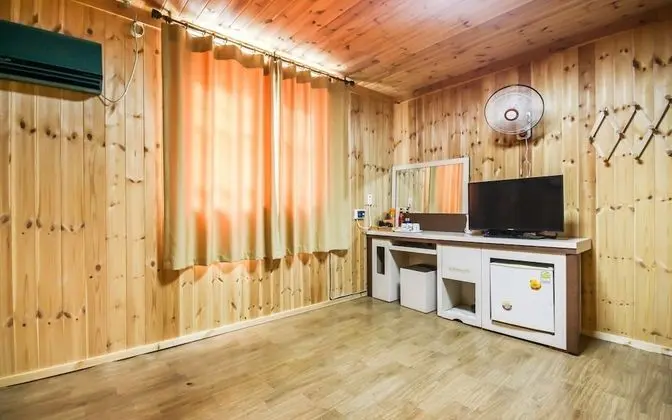 Oda (Korean-style Ondol Room)