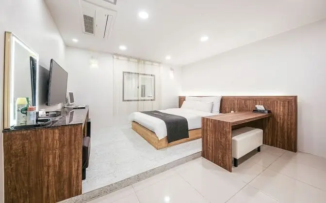 Oda (Deluxe Premium)