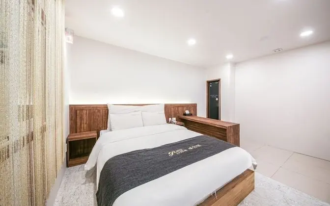 Oda (Deluxe Premium)