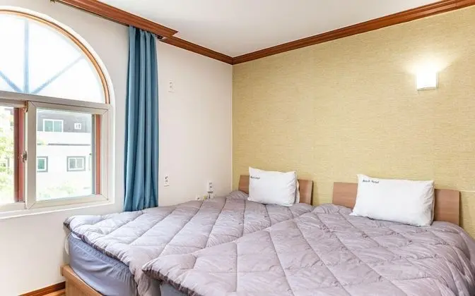 Oda (Main Building - Family Room)