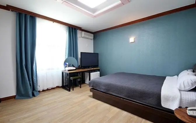 Oda (Main Building - Standard Room)