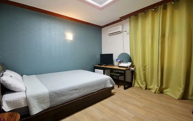 Oda (Main Building - Standard Room)