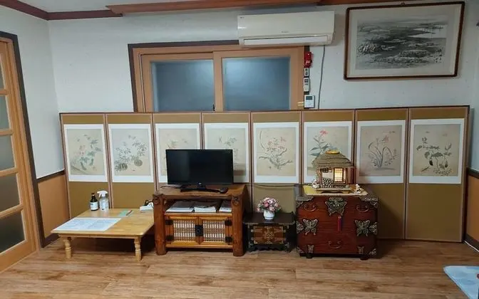 Oda (Room 2)