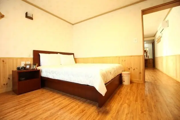 Suite Family Room