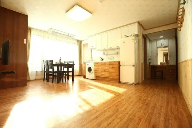 Suite Family Room