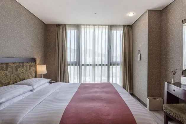 Deluxe Tek Büyük Yataklı Oda