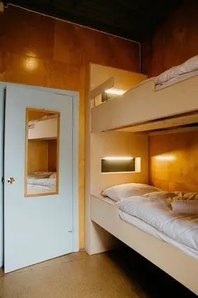 Basic Dört Kişilik Oda, Ortak Banyo