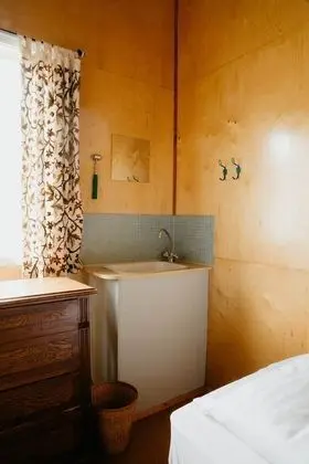 Basic İki Ayrı Yataklı Oda, Ortak Banyo