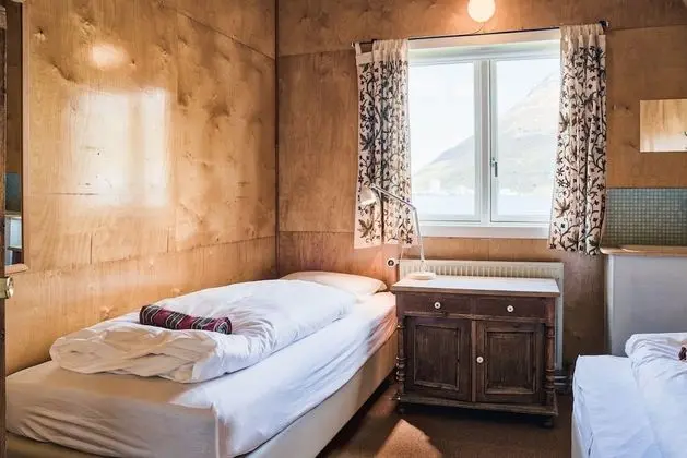 Basic İki Ayrı Yataklı Oda, Ortak Banyo