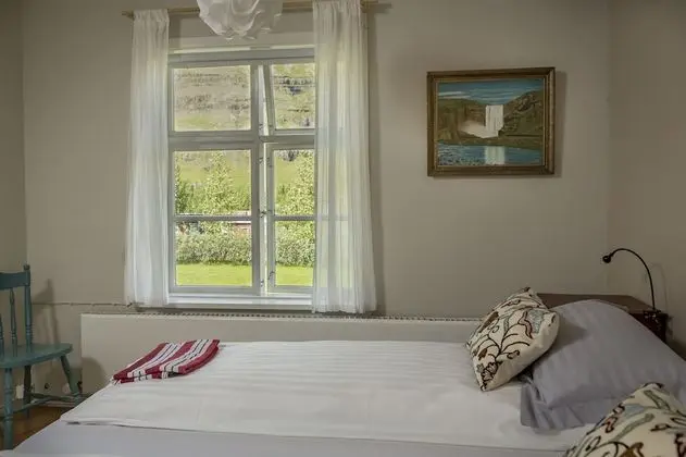 Tek Büyük Yataklı Oda, Ortak Banyo