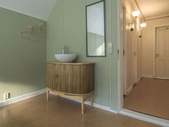 Tek Büyük Yataklı Oda, Ortak Banyo