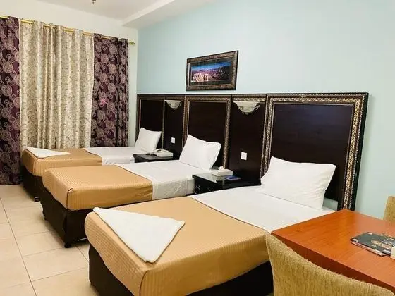Triple Studio Apartment