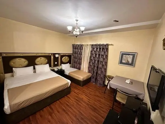 Triple Studio Apartment