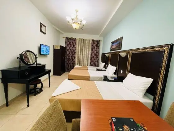 Triple Studio Apartment