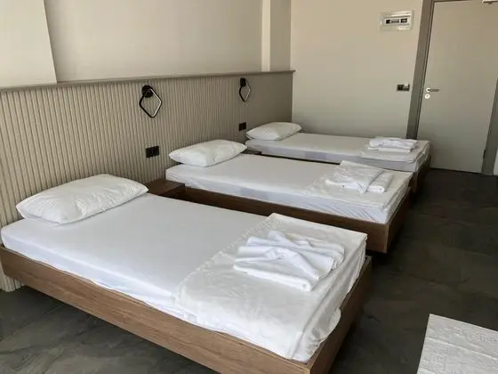 Triple,Şehir Manzaralı,Fransız Balkonlu