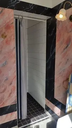Dört Kişilik Oda, Bahçe Manzaralı