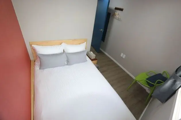 Comfort Tek Büyük Yataklı Oda