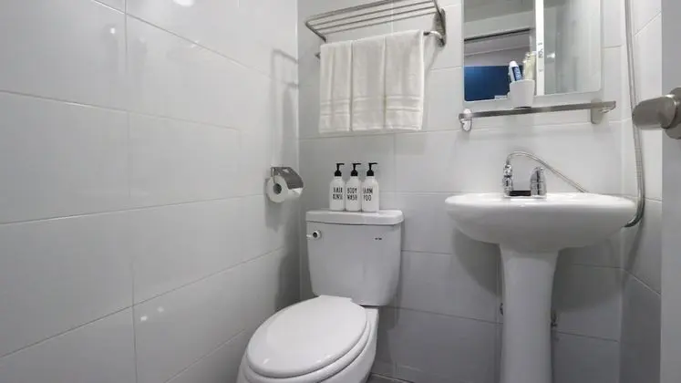 Comfort Tek Büyük Yataklı Oda