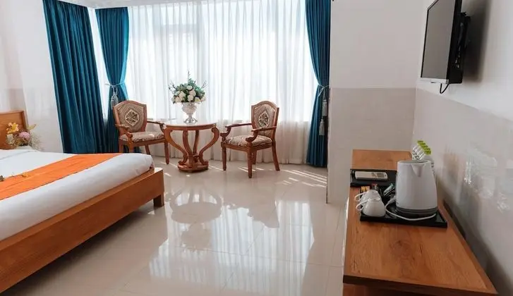 Deluxe Tek Büyük Yataklı Oda