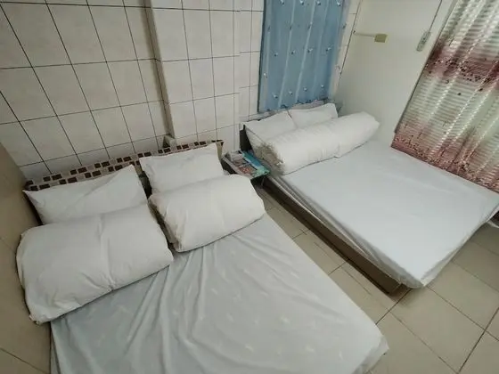 Economy Dört Kişilik Oda, Ortak Banyo