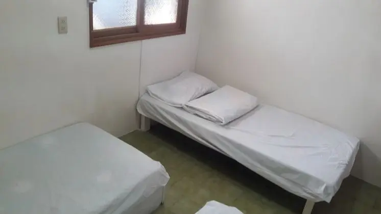Üç Kişilik Oda, Ortak Banyo
