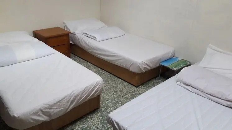 Üç Kişilik Oda, Ortak Banyo