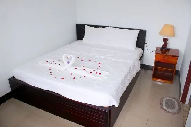 Budget Double Room, Hillside