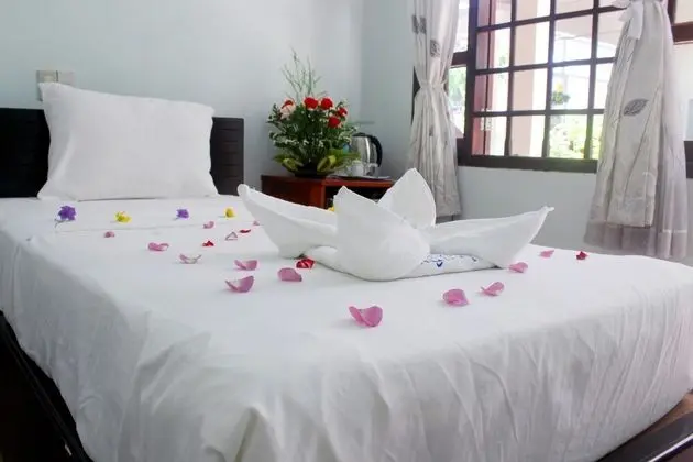 Budget Double Room, Hillside